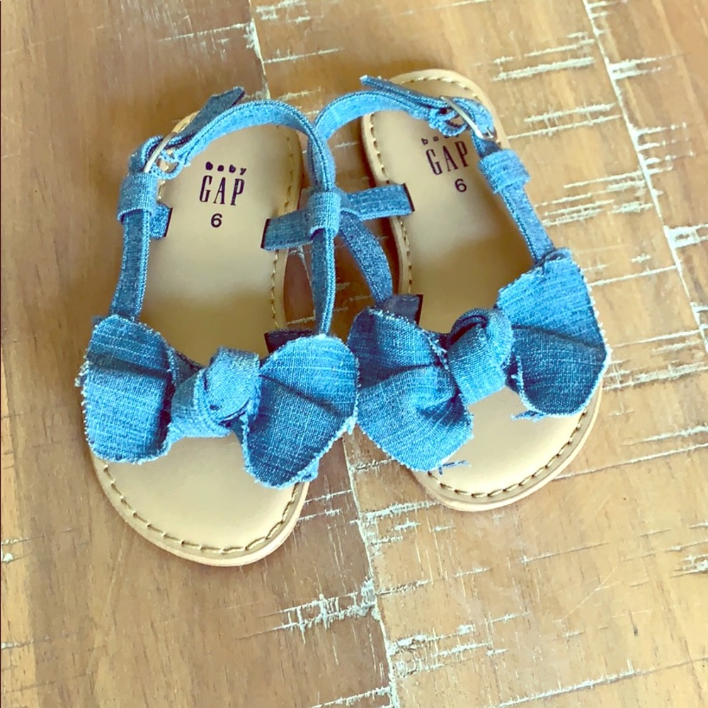 Gap toddler denim sandals size 6